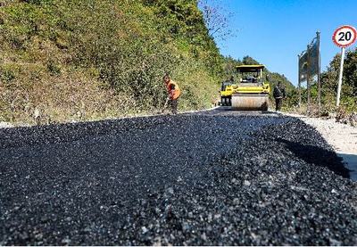 綏陽縣小關鄉:路面提升工程 直通村民心中