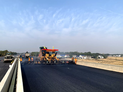 長益擴容高速益陽段路面主體完工